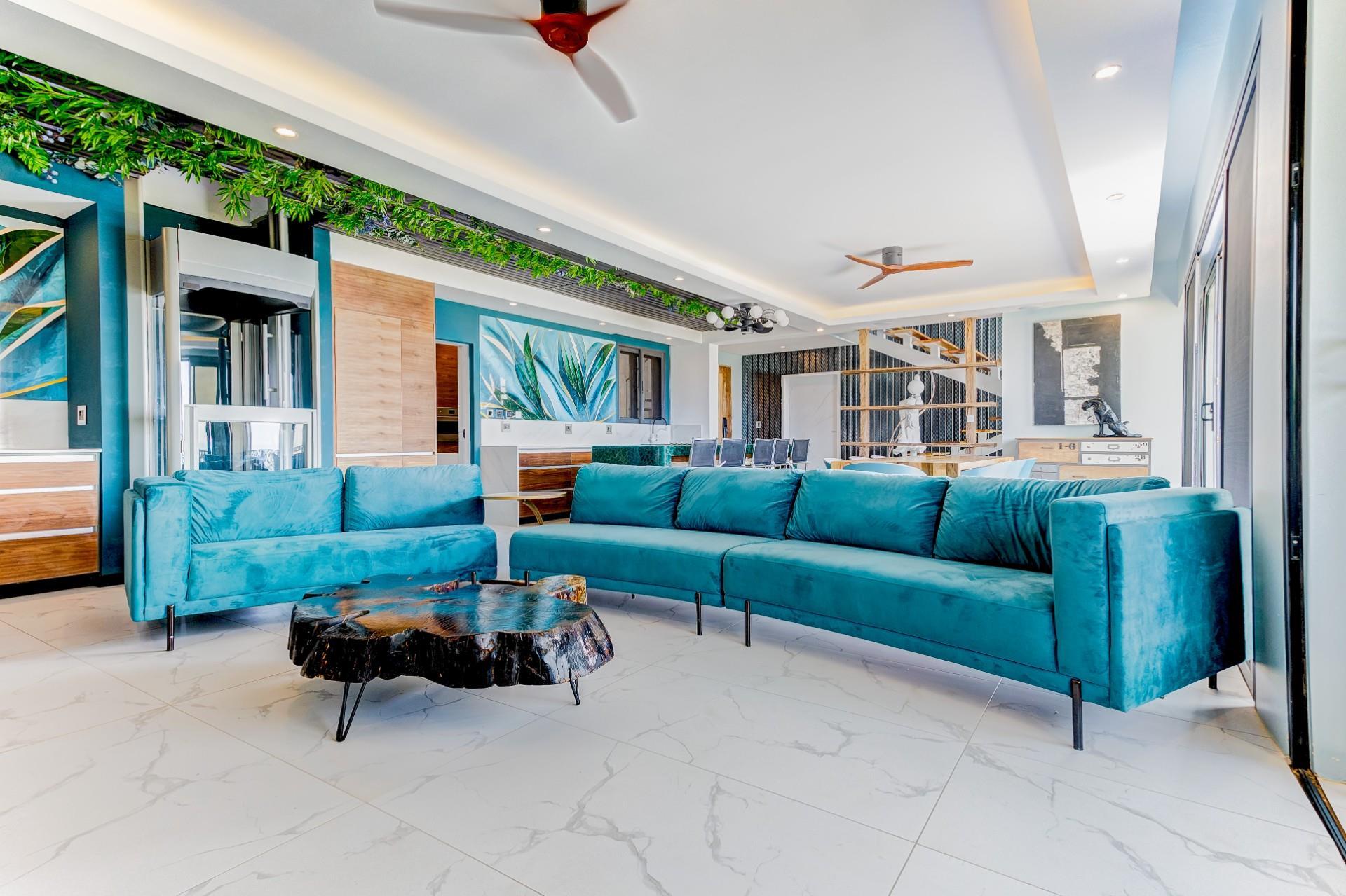6-Bedroom Luxury Haven with Sea Views — photograph 5