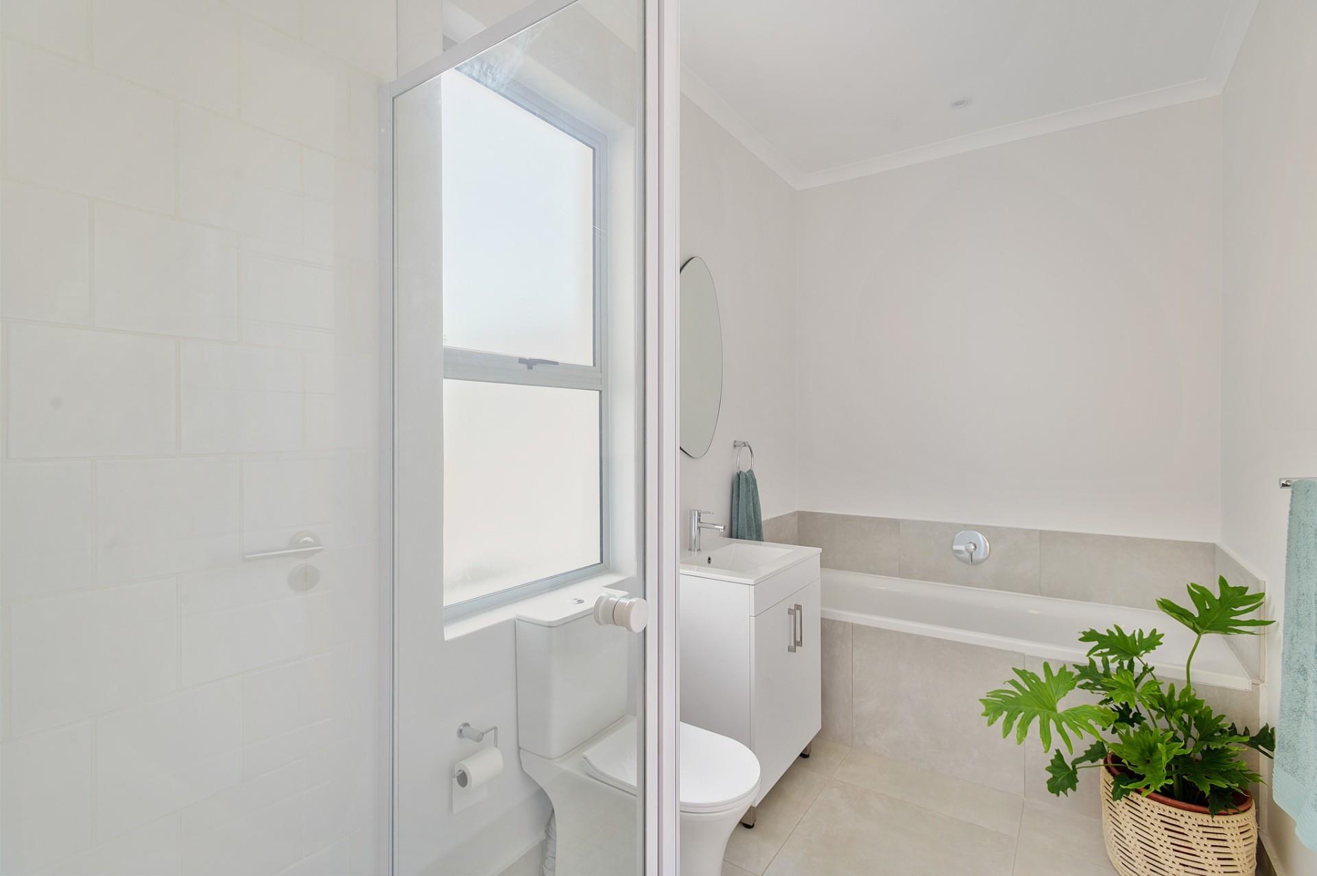 Elegant Brand-New 3-Bedroom Homes with stylish Layouts — photograph 5