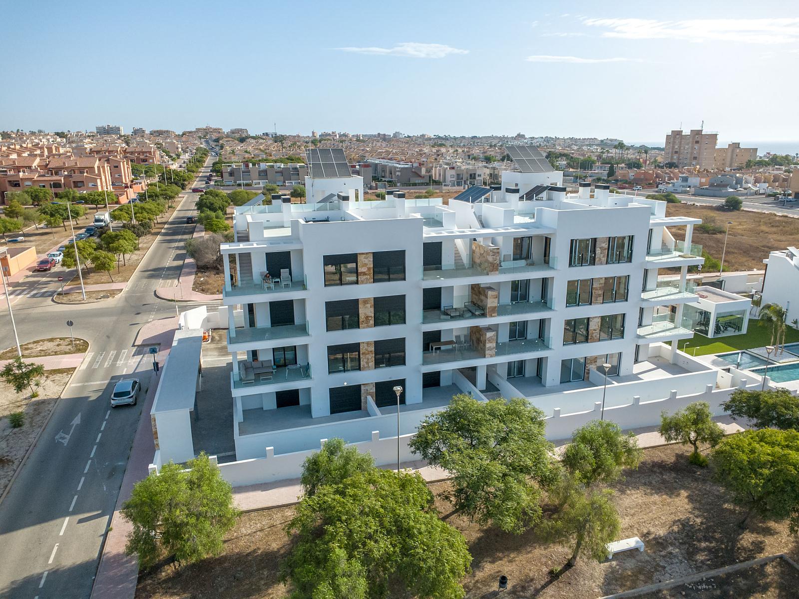Apartments in Torrevieja Centro, Torrevieja (ALC-01119) — photograph 2
