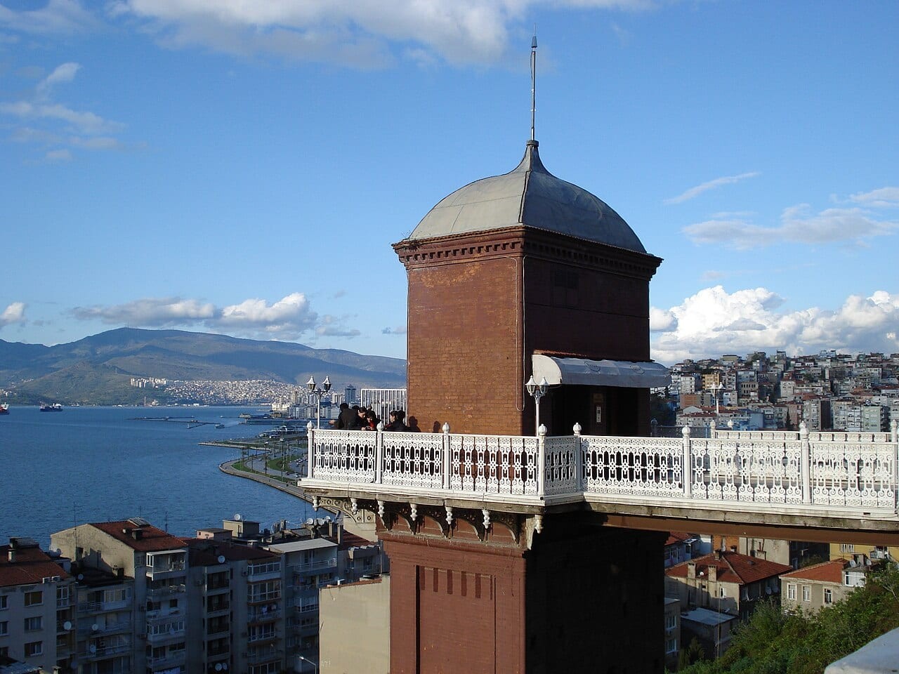Güzelyalı
