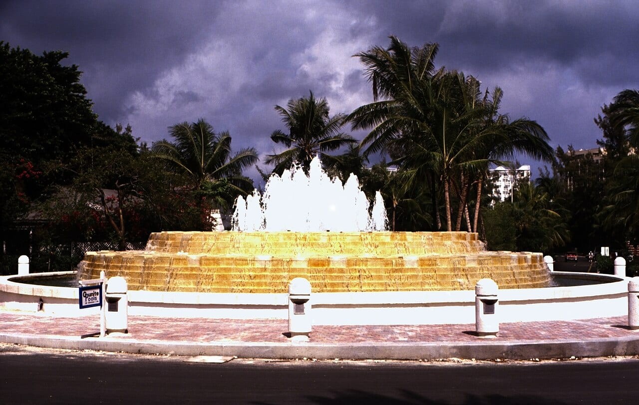 Paradise Island Drive
